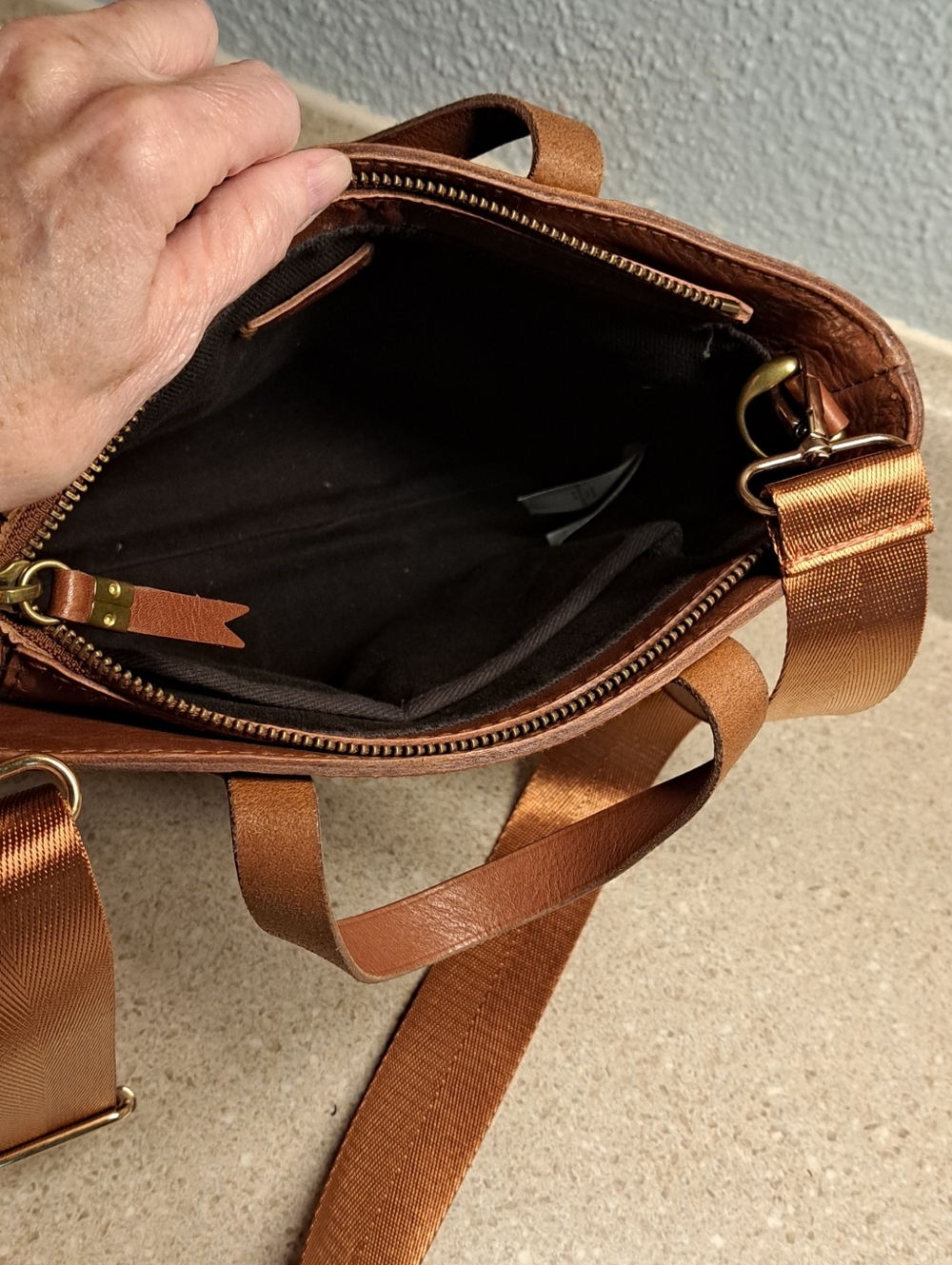 Madewell Transporter Tote Crossbody Bag - Picture 9 of 14